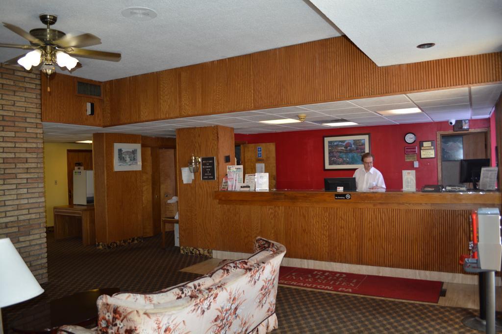 Red Carpet Inn And Suites Scranton Exterior foto