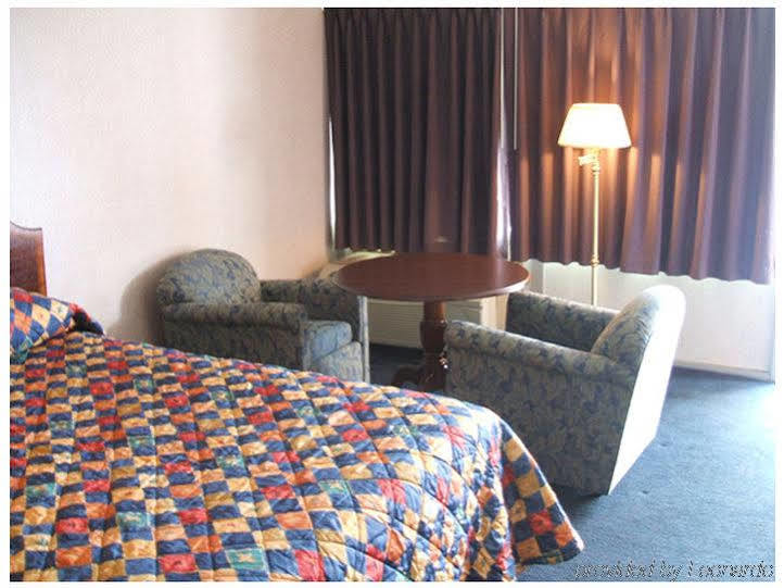 Red Carpet Inn And Suites Scranton Exterior foto